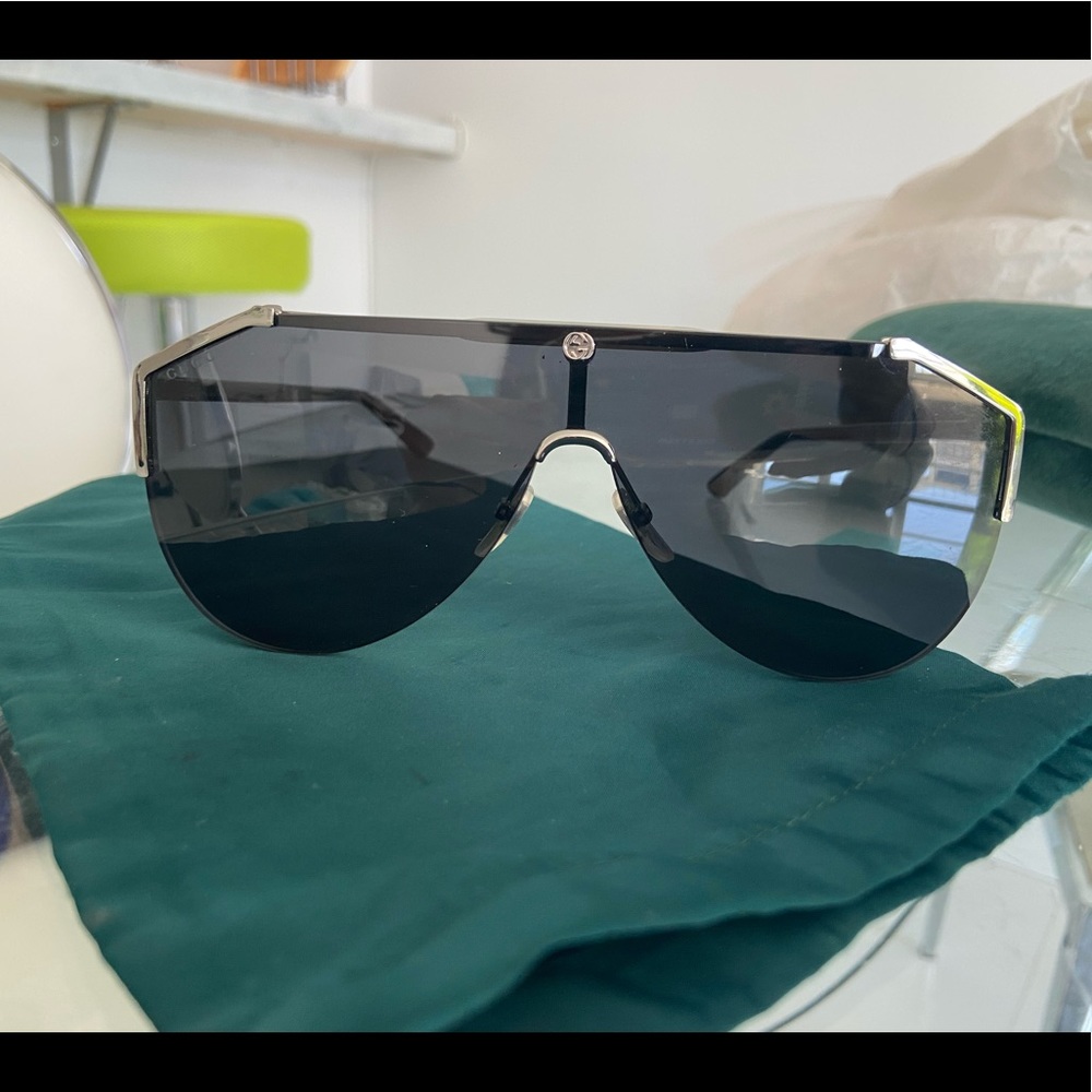 Gucci aviator sunglasses